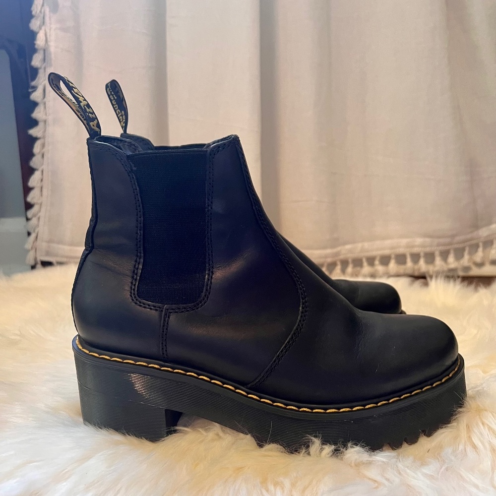 Dr. Martens Rometty Black Leather Chelsea Boot Size 7 US